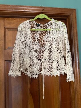 Cupio Cream Crochet Floral Waist Length Shrug